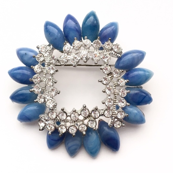 Jewelry - Silver Blue Rhinestone Brooch